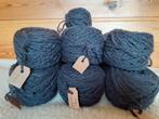 Handgesponnen merino schapenwol ruim 1 kg, Ophalen of Verzenden, Nieuw, Breien, Wol of Garen