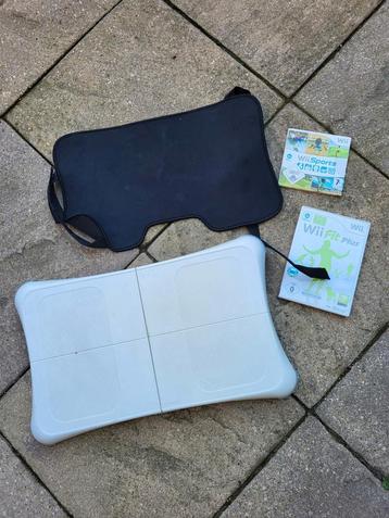 Wii balans bord, wii fit plus en sports beschikbaar voor biedingen