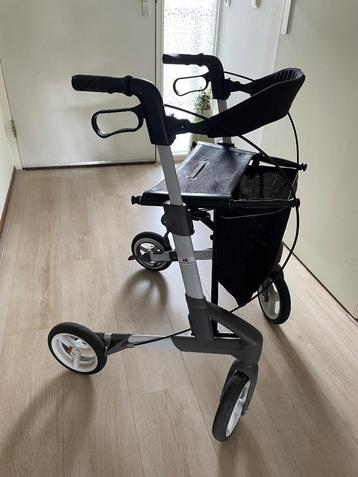 nieuwe rollator met garantie beschikbaar voor biedingen