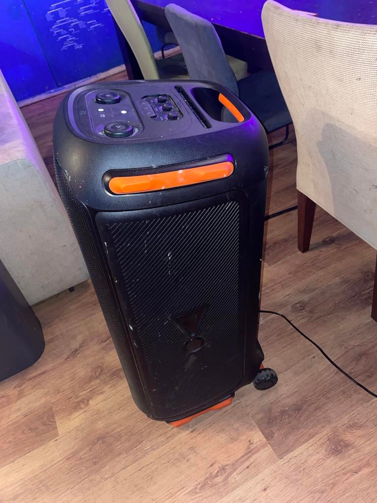 JBL Partybox 710 - Zo goed als nieuw!, JBL, Overige typen, Ophalen of Verzenden, Zo goed als nieuw