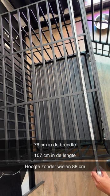 Stevige bench, Metaal, gepoedercoat beschikbaar voor biedingen