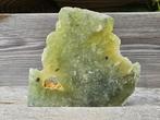 Fel groene cutbase prehniet, Ophalen of Verzenden, Mineraal