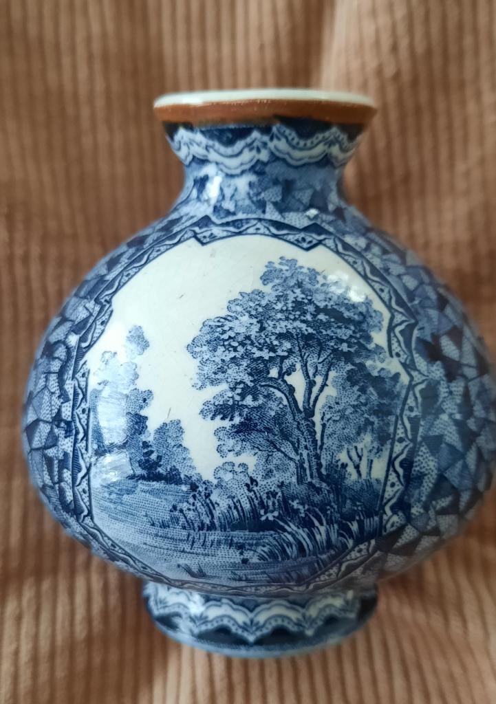 Antiek vaasje Villeroy & Boch - 10 cm hoog en 9 cm doorsnee, Ophalen of Verzenden