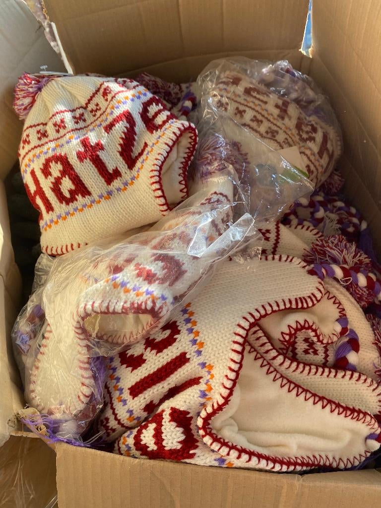 partij mutsen, Kleding | Dames, Mutsen, Sjaals en Handschoenen, Ophalen of Verzenden, Nieuw, Maat 42/44 (L), Muts