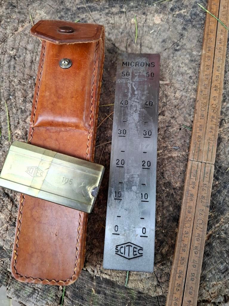 Scitec micron-kalibreerblok met leren etui, Antiek en Kunst, Antiek | Gereedschap en Instrumenten, Ophalen of Verzenden
