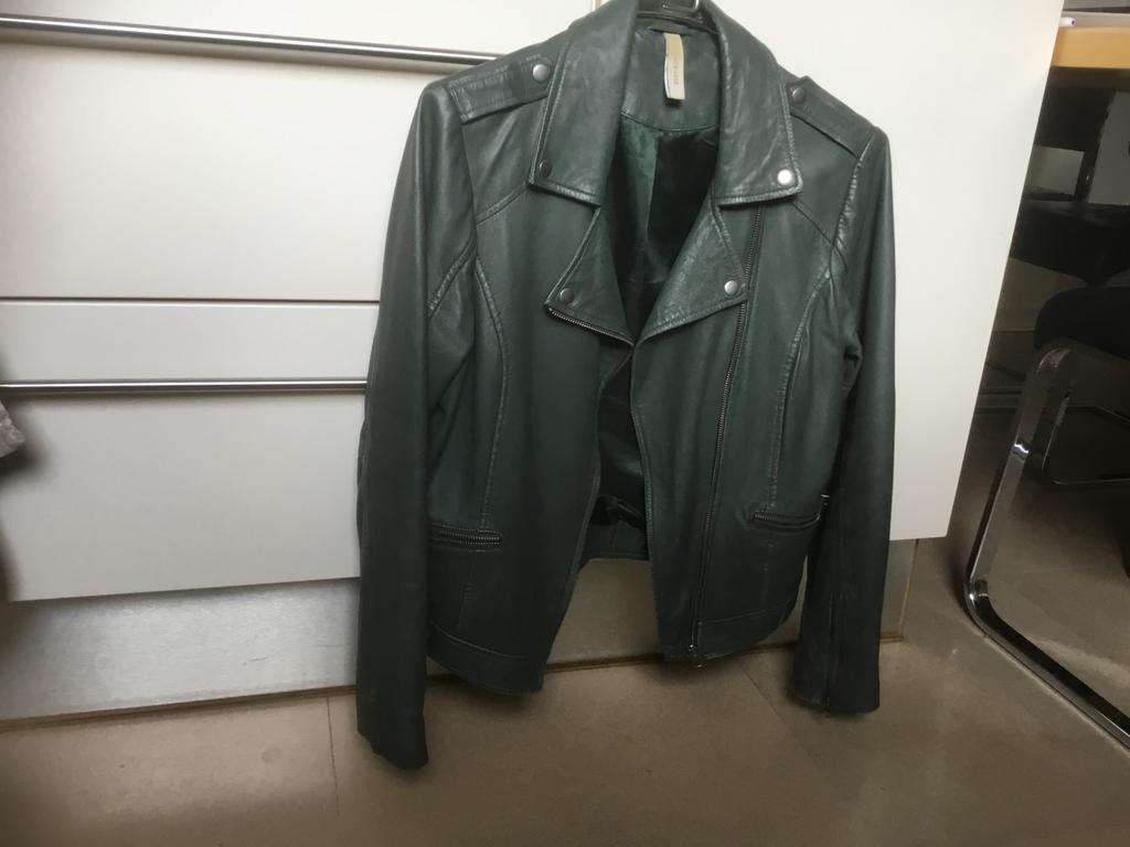 Sissy boy. Leren jasje maat M, Maat 38/40 (M), Ophalen of Verzenden, Jasje, Gedragen