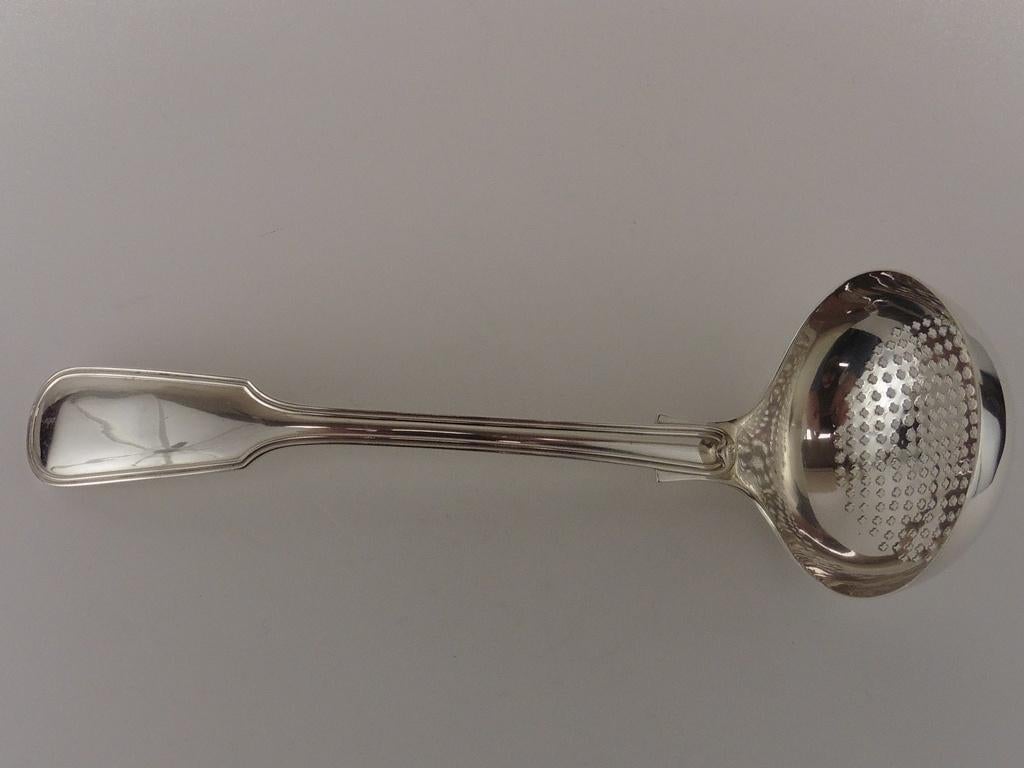 Zilveren strooilepel                                    Z143