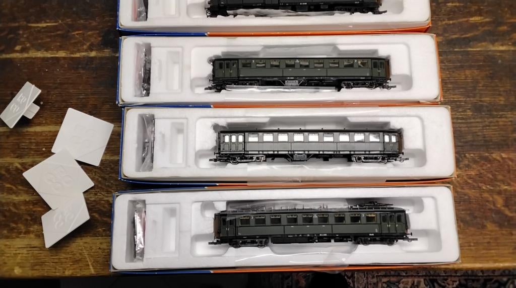 4 delige NS ROCO BLOKKENDOOS NS een motorwagen 43744 /44982, Treinset, Gelijkstroom, Analoog, Nieuw