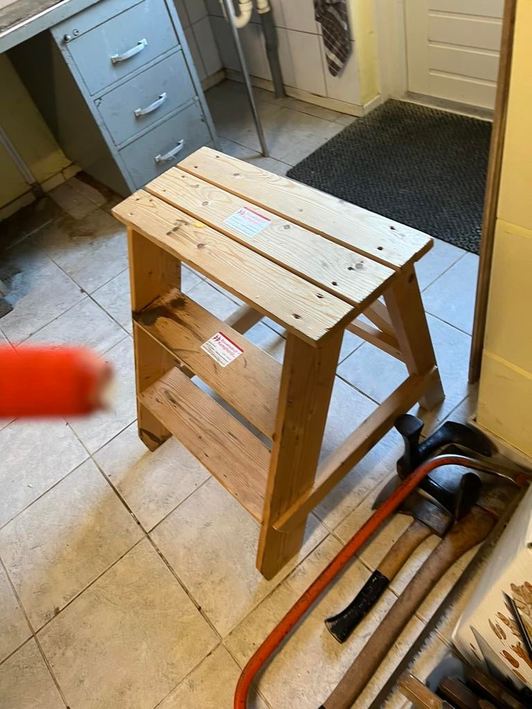 Werkbank / trapje / zaagtafel, Ophalen, Zo goed als nieuw