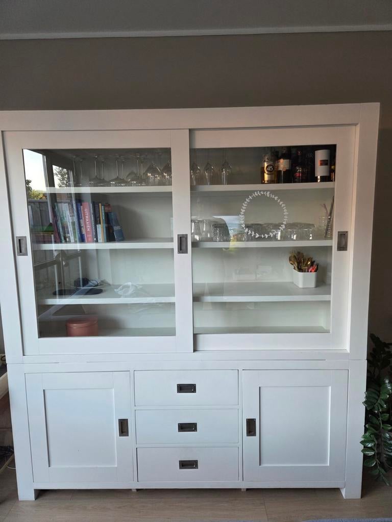 Buffetkast. Liefst komende week weg, Huis en Inrichting, Ophalen, Gebruikt, 25 tot 50 cm, 200 cm of meer