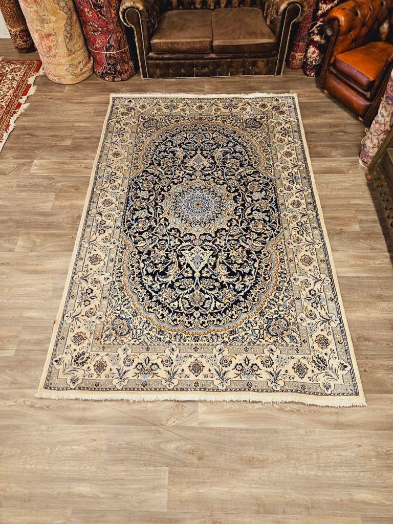 Perzisch Handgeknoopt Nain Tapijt. Prachtige kleuren., Perzisch, 200 cm of meer, Ophalen of Verzenden, Zo goed als nieuw