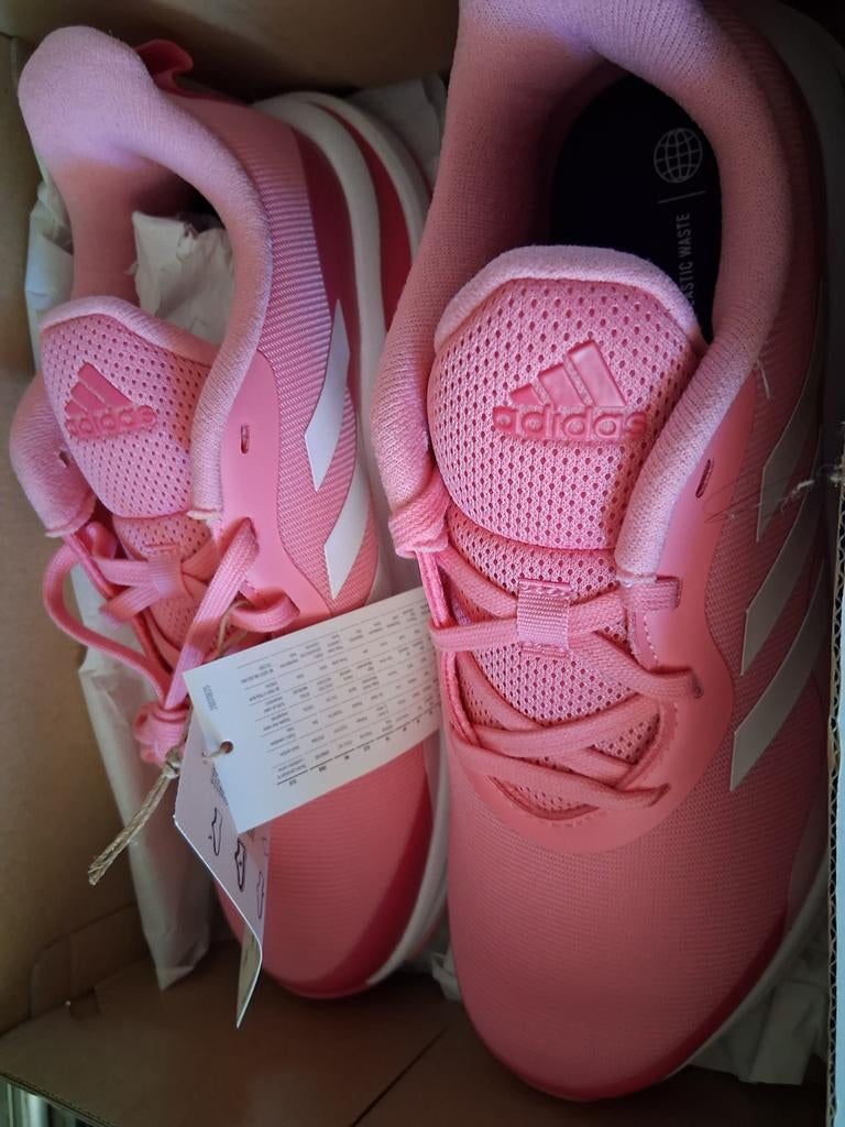 Adidas schoenen nieuw maar 38,5, Ophalen of Verzenden, Nieuw, Schoenen