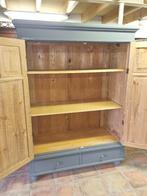 Strakke Antieke Grenen Kast met Planken in de Krijtverf., Antiek en Kunst, Ophalen