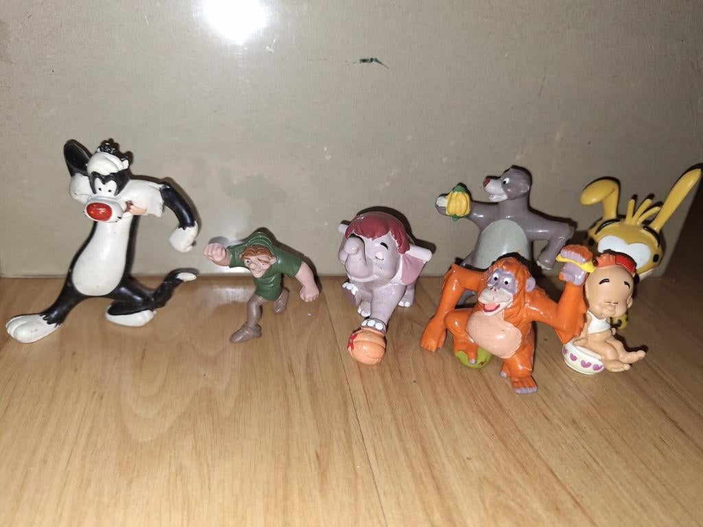 Groep plastic figuurtjes, Verzamelen, Verzenden, Zo goed als nieuw