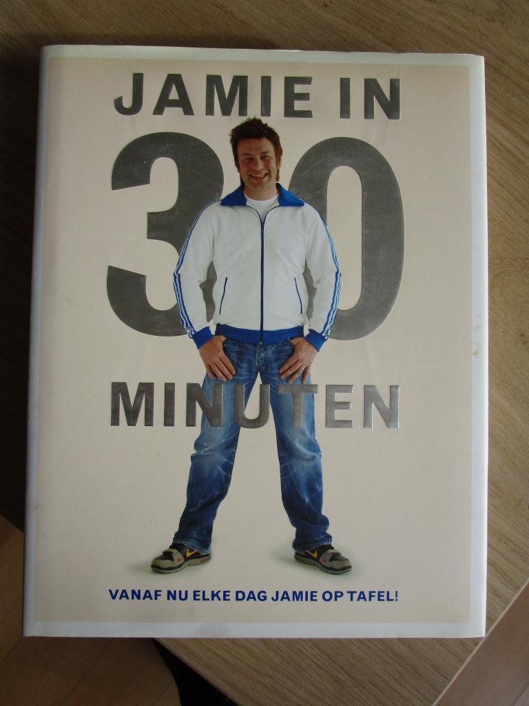 Kookboek - Jamie in 30 minuten, Boeken, Kookboeken, Hoofdgerechten, Ophalen of Verzenden, Zo goed als nieuw, Jamie Oliver