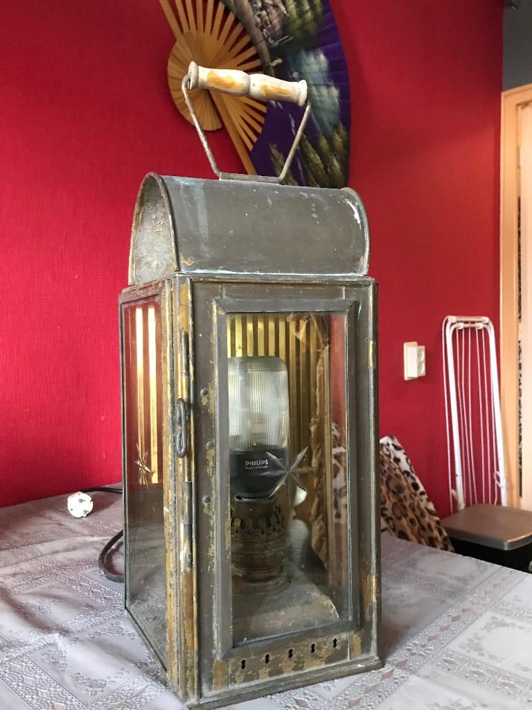 soort van buiten Koetslantaarns, Ophalen