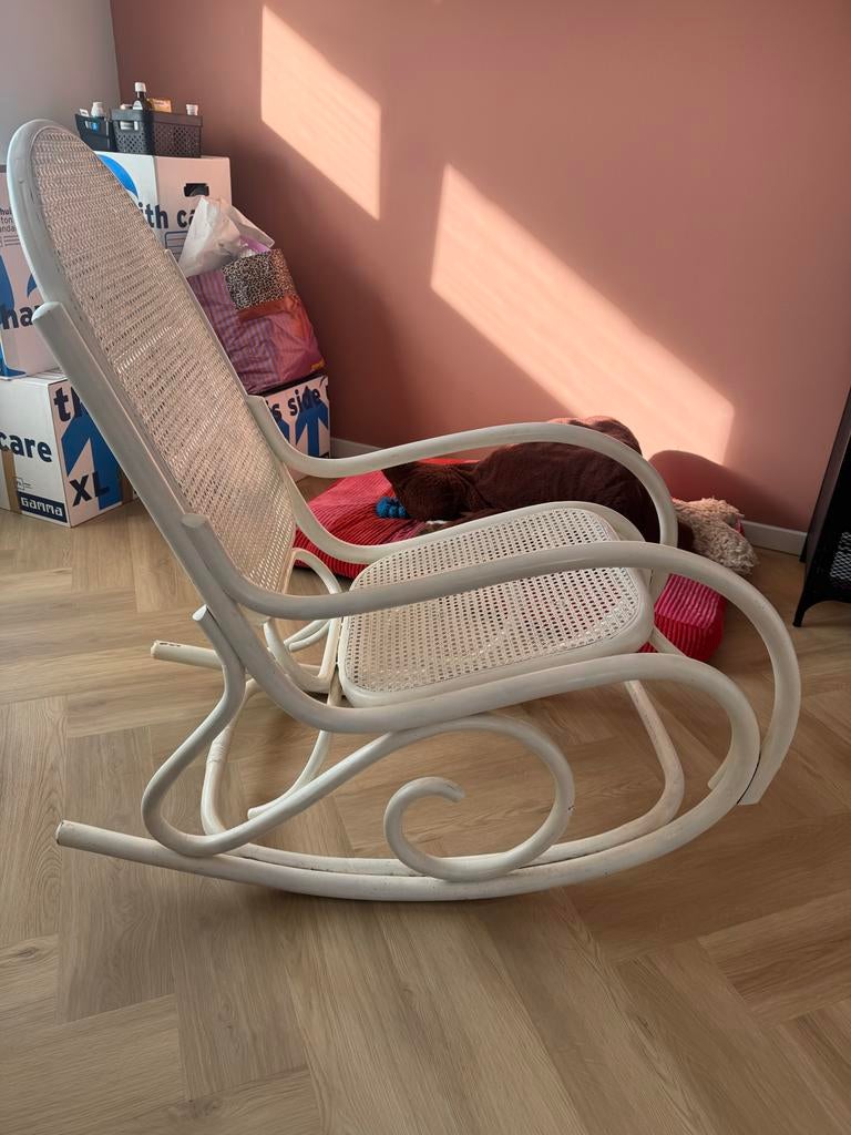 Schommelstoel rotan, Huis en Inrichting, Stoelen, Ophalen, Gebruikt, Wit, Riet of Rotan