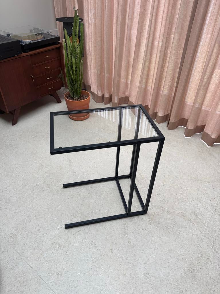 Glazen bijzettafel in goede staat, Ophalen, Minder dan 45 cm, Gebruikt, 55 tot 75 cm
