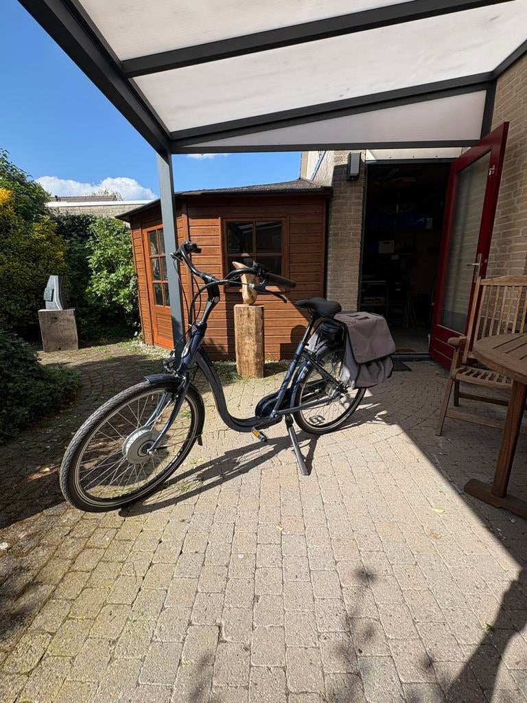 Batavus Entree E-go blauw. Lage instap. Frame hoogte 45 cm, Fietsen en Brommers, Ophalen, Batavus, Zo goed als nieuw, Minder dan 47 cm