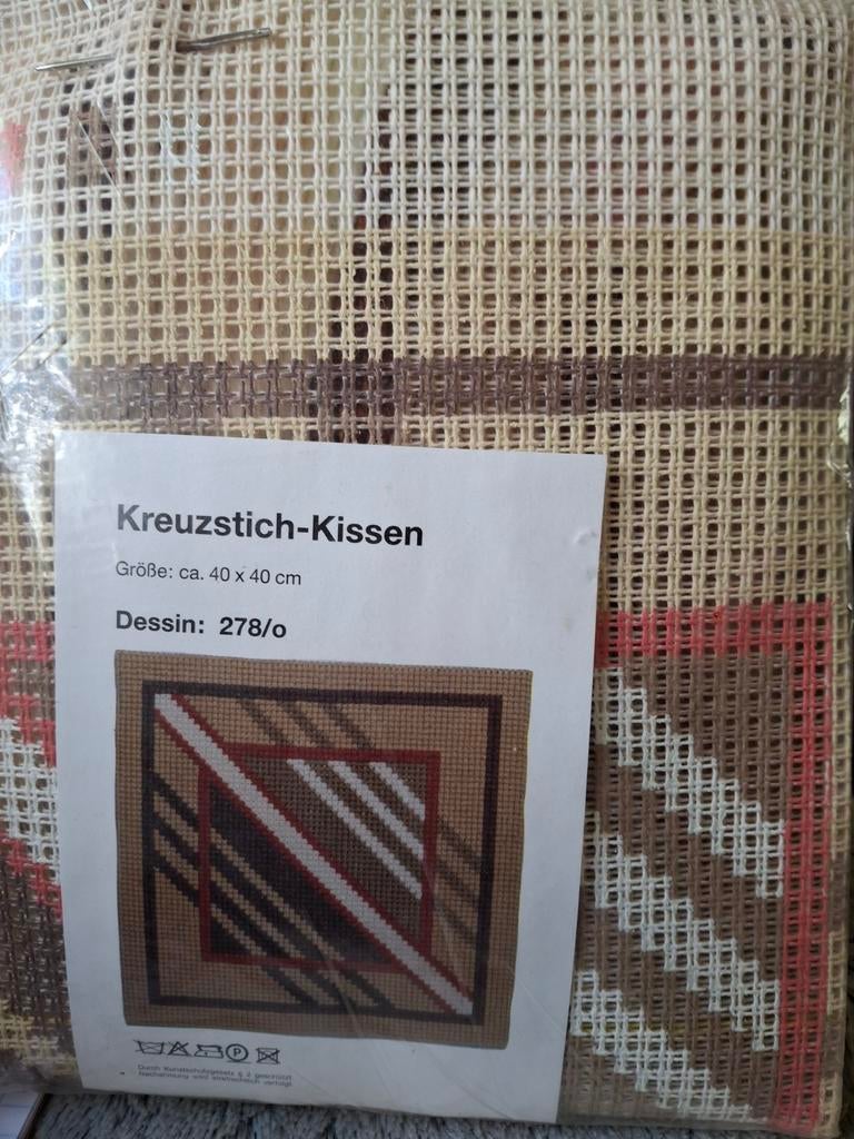 Kussen retro, Ophalen of Verzenden, Nieuw, Borduurpakket