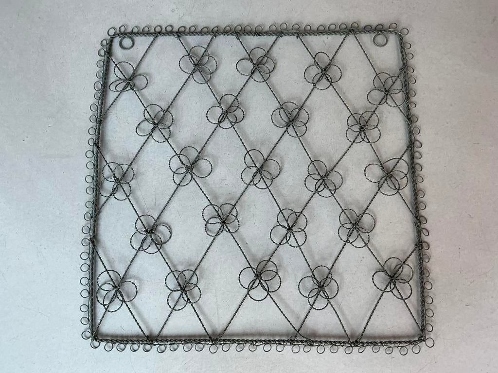 2 stuks brocante 3D memobord wandrek grijs metaal 42x42cm, Ophalen of Verzenden, Zo goed als nieuw, Overige typen