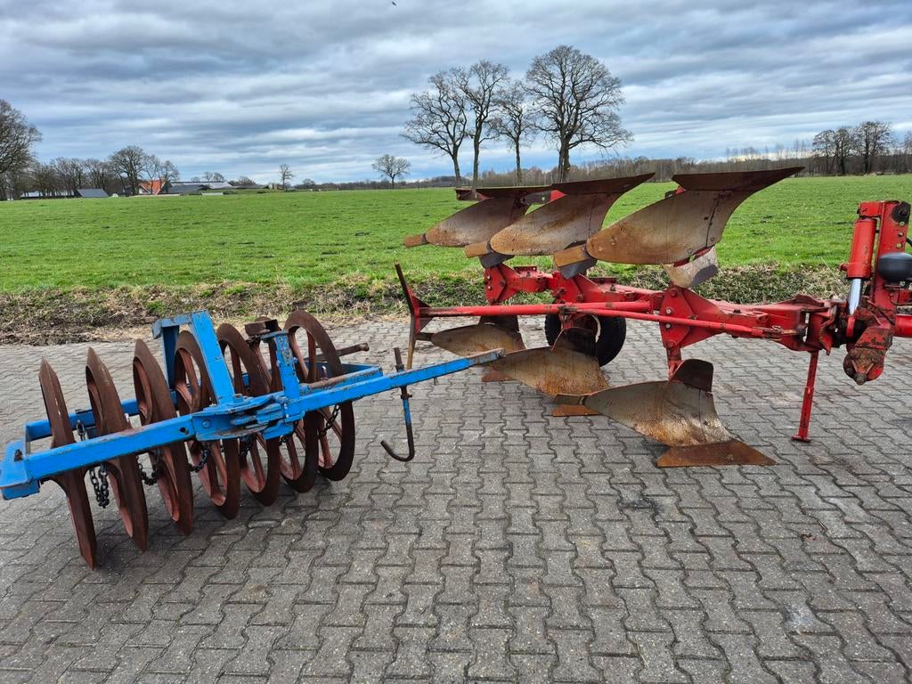 Krone wentelploeg met vorenpakker, Ophalen, Grondbewerking