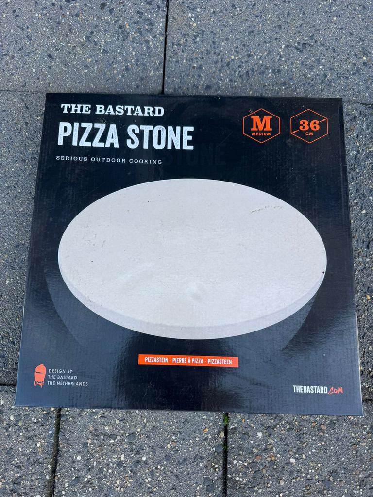 Pizza stone nieuw in doos. 36 cm the Bastard, Ophalen, Nieuw