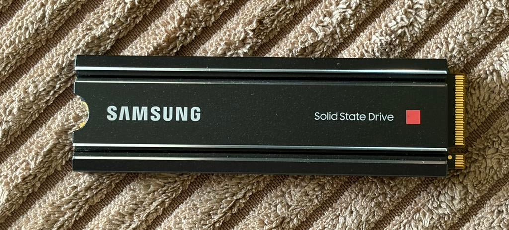 Samsung 980 Pro 2TB M.2 SSD met Heatsink, Ophalen, Zo goed als nieuw