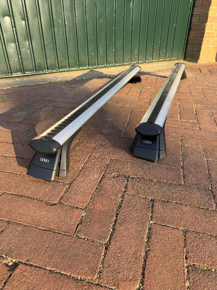 Nieuwstaat Originele Audi A4 Avant B9 dakdragers, Auto diversen, Dakdragers, Nieuw, Ophalen