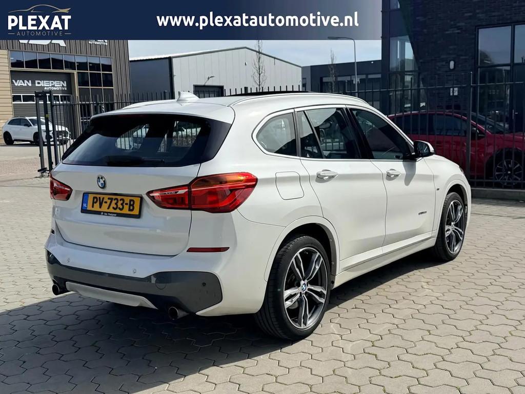 BMW X1 SDrive20i High Executive Aut. | M-pakket € 23.945,0, Auto's, BMW, 1998 cc, Wit, Bedrijf, SUV of Terreinwagen