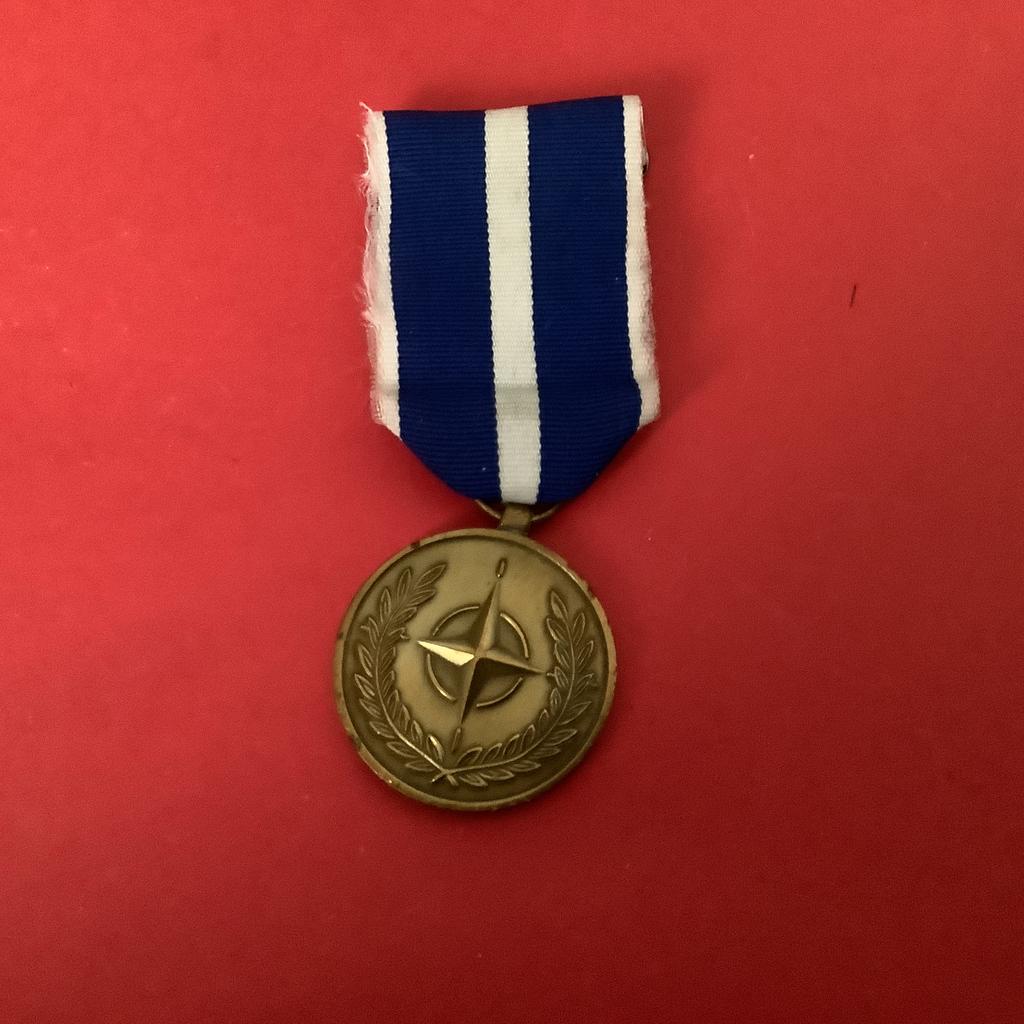 Medaille van UN /VN, Verzamelen, Militaria | Algemeen, Ophalen of Verzenden, Landmacht, Nederland, Lintje, Medaille of Wings