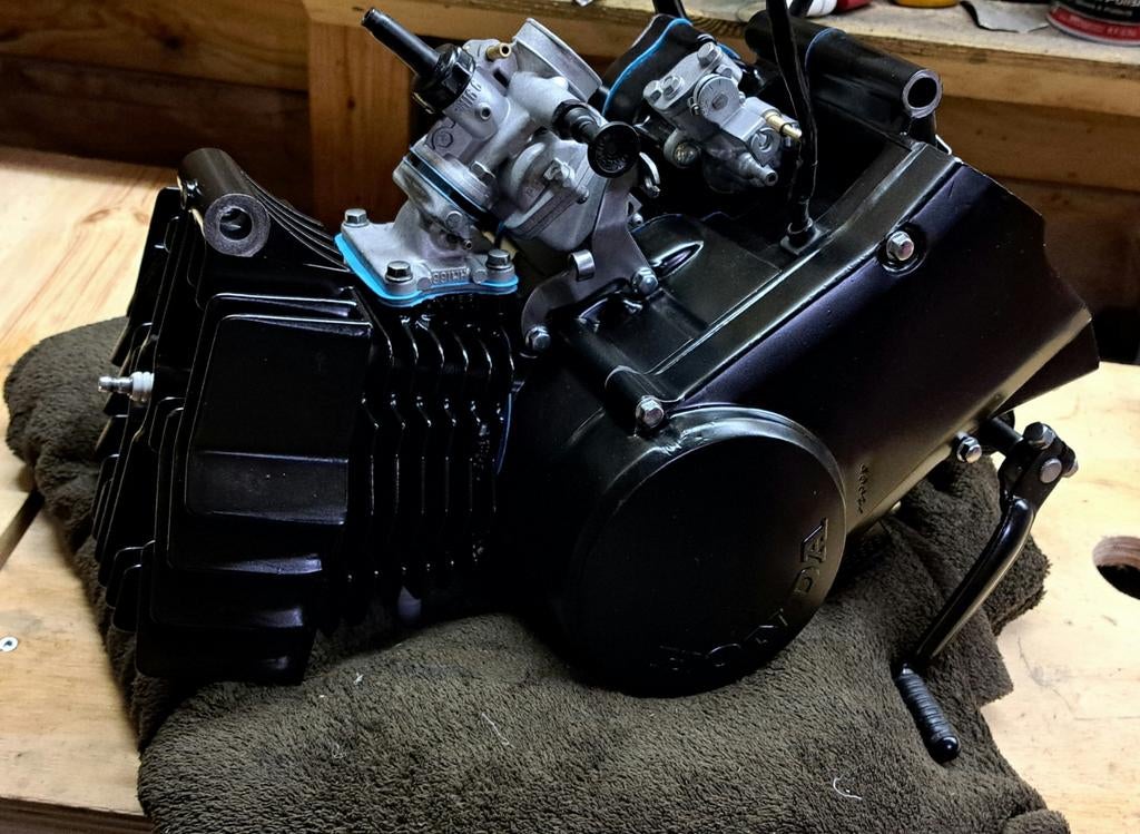 Honda ac01 4bak 50cc, Fietsen en Brommers, Brommeronderdelen | Algemeen, Zo goed als nieuw, Blok, Ophalen of Verzenden