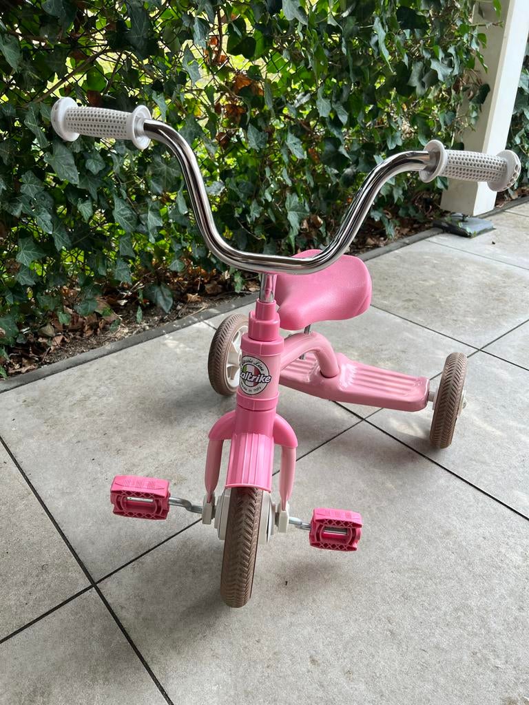 Roze driewieler, Fietsen en Brommers, Ophalen, Zo goed als nieuw