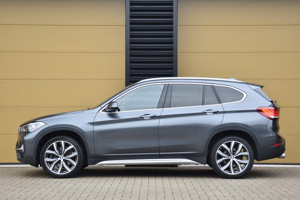 BMW X1 sDrive20i High Executive * LED Koplampen * Harman/Kar, Auto's, BMW, 1998 cc, Met garantie (alle), Lichtsensor, Leder en Stof