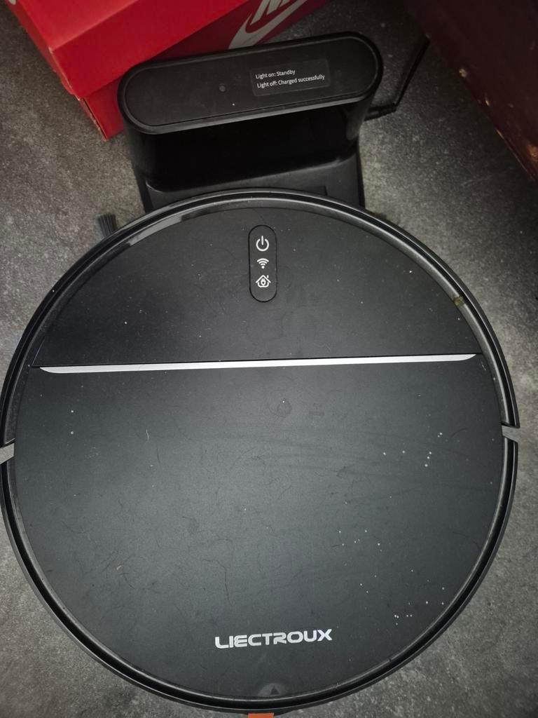 Robotstofzuiger met dweilfunctie - Zo goed als nieuw, Witgoed en Apparatuur, Ophalen of Verzenden, Zo goed als nieuw, Reservoir