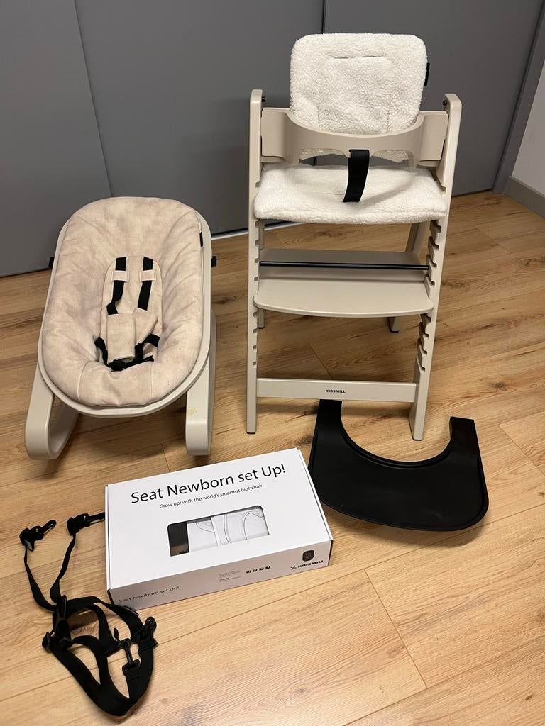 Kidsmill Up! Meegroeistoel + Wipstoel + Tafelblad (Compleet), Ophalen, Zo goed als nieuw, Meegroeistoel, Gordel(s)