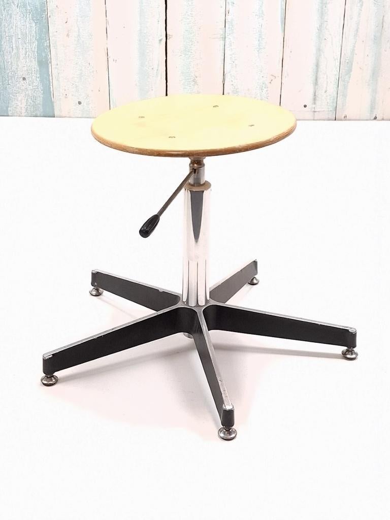Vintage - kruk oud design sterpoot, Huis en Inrichting, Krukjes, Ophalen, Gebruikt, Hout