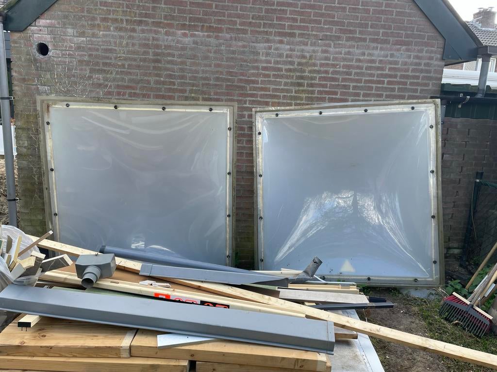 2 gebruikte lichtkoepels zonder frame, Ophalen, Gebruikt, Dakraam, 80 tot 120 cm