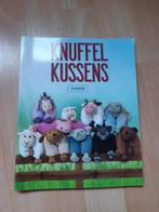 knuffelkussens haken (Mr Cey), Ophalen of Verzenden, Zo goed als nieuw, Haken, Patroon of Boek