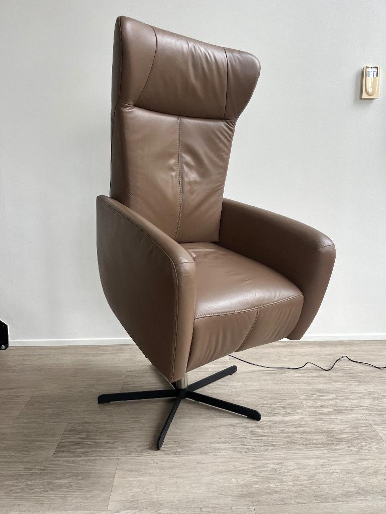 Prominent Sorisso Sta Op Relaxfauteuil Taupe Leer XL, Ophalen of Verzenden, Zo goed als nieuw, Leer, 50 tot 75 cm