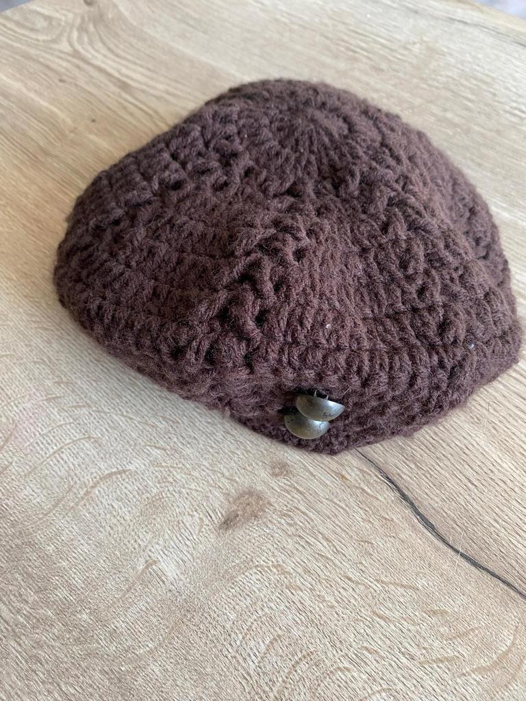 Bruine gehaakte baret – vintage stijl – one size – warm, Ophalen of Verzenden, Zo goed als nieuw, One size fits all