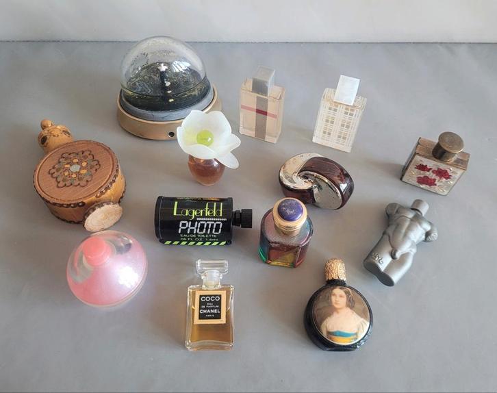13 stuks vintage miniatuur parfumflesjes / parfum flesje., Verzamelen, Parfumverzamelingen, Zo goed als nieuw, Miniatuur, Gevuld