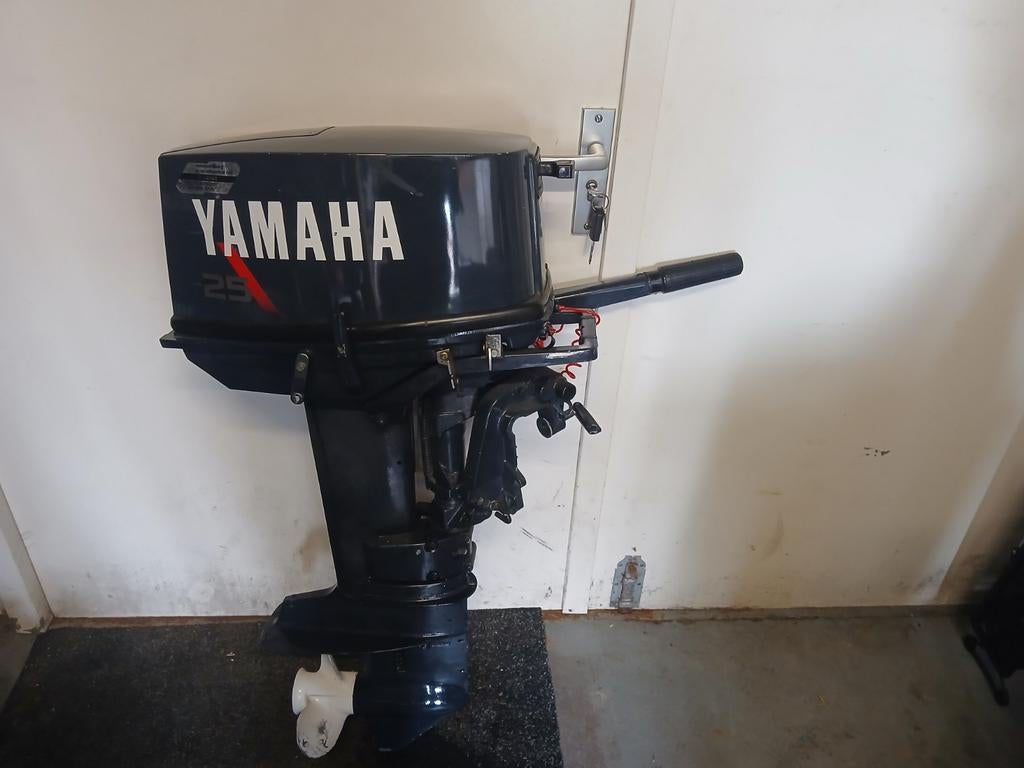 Yamaha 25 pk 2 takt, Ophalen, Benzine, 10 tot 30 pk
