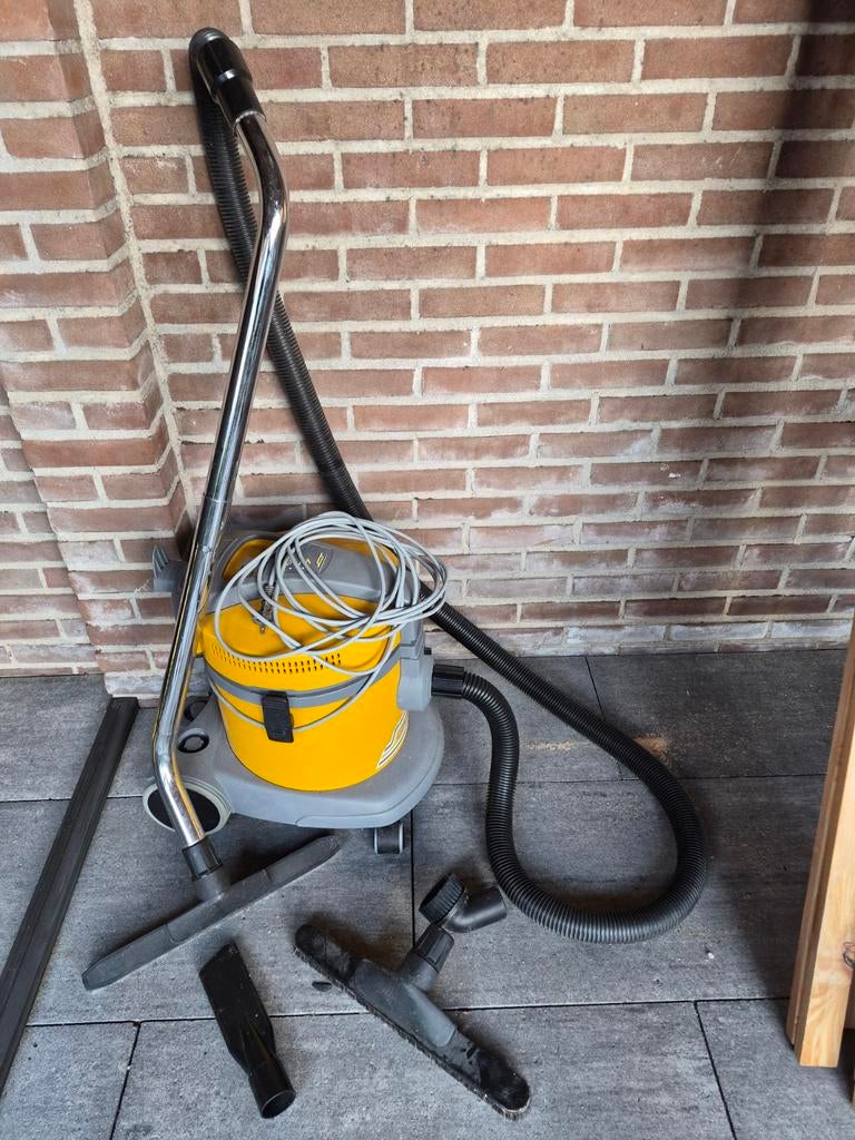 Ghibli ASL 7 Water- en bouwstofzuiger met accessoires, Ophalen, Gebruikt, Waterstofzuiger, Reservoir