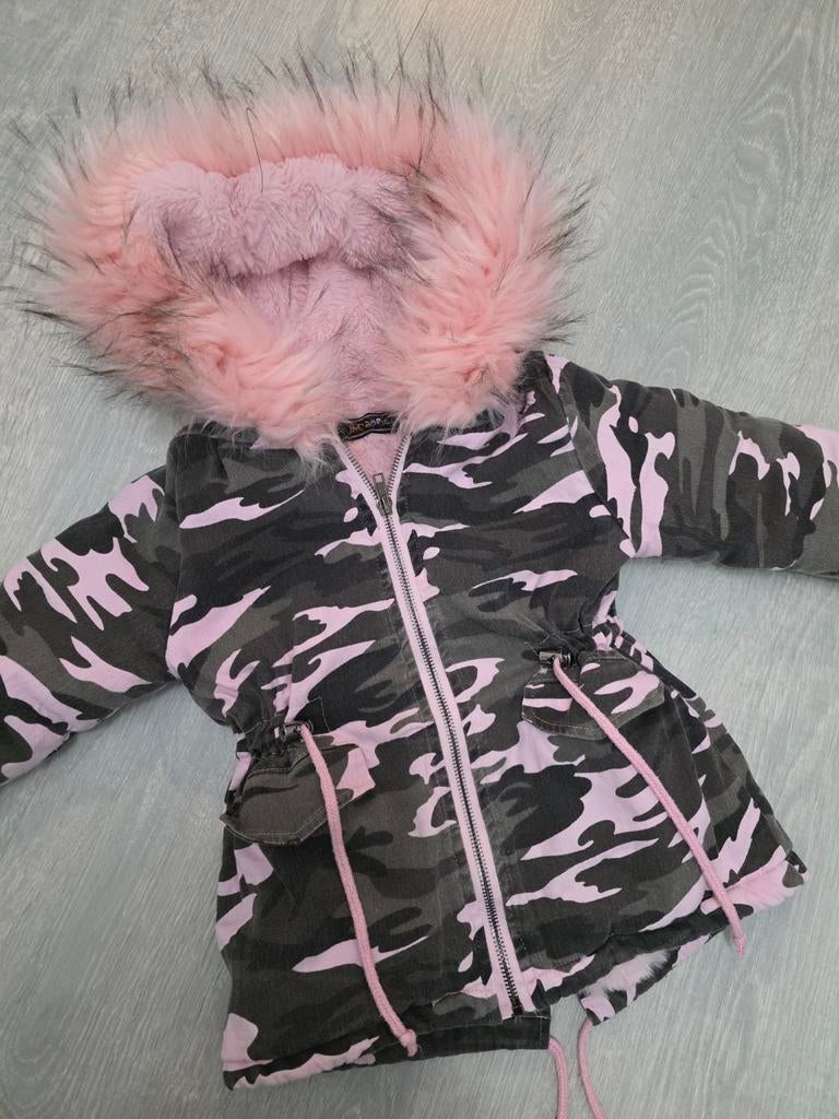 Warme jas camouflage roze maat 98, Kinderen en Baby's, Ophalen, Zo goed als nieuw, Meisje, Jas