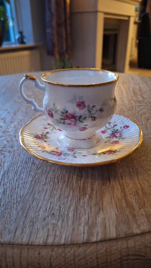 6 kop en schotel Elizabethan Staffordshire, Antiek en Kunst, Ophalen