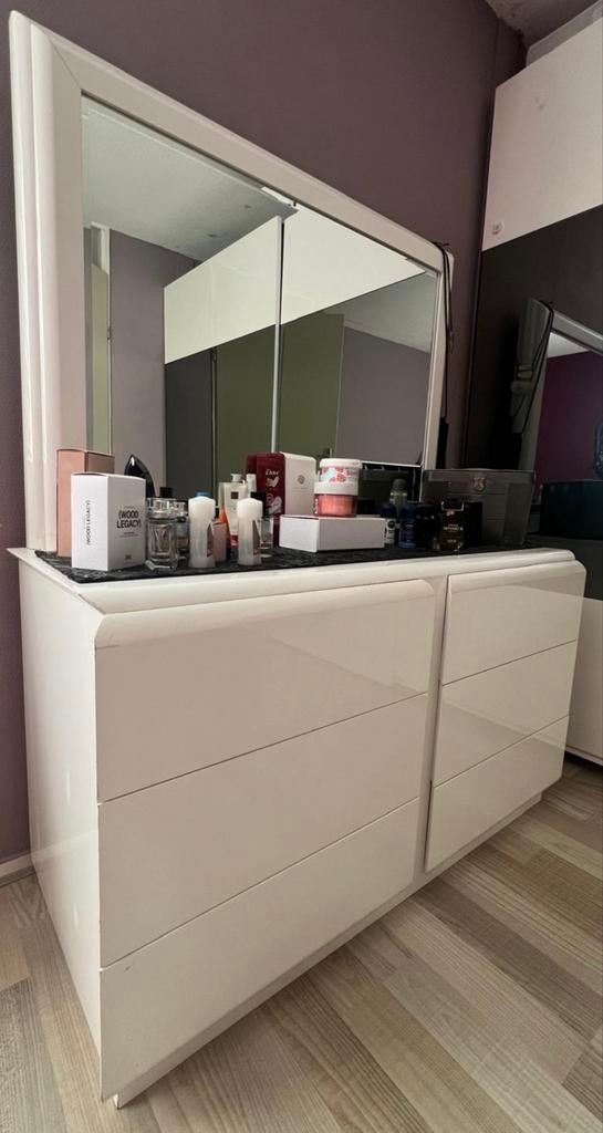 Witte ladekast moet nu weg, Huis en Inrichting, Kasten | Ladekasten, Ophalen, Overige materialen, 5 laden of meer, 100 tot 150 cm