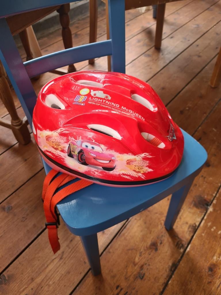 Fietshelm van Cars Disney, Ophalen of Verzenden, Zo goed als nieuw, Stoel(en)