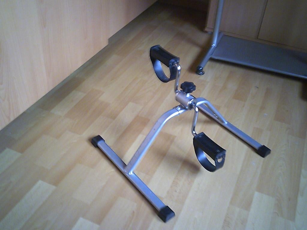 te koop kleine trimfiets, Ophalen, Zo goed als nieuw