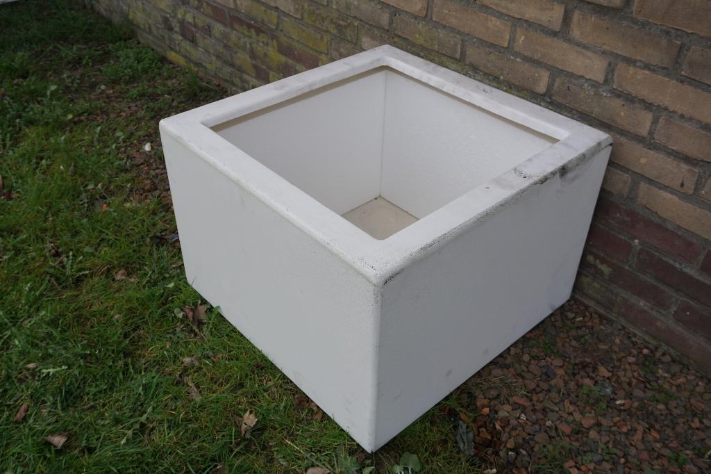 Witte Polyester bloembak plantenbak 60x60x40, Ophalen, Kunststof, Gebruikt, Vierkant